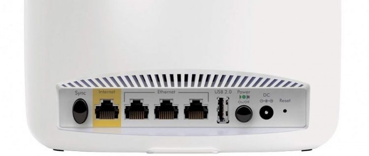 Il retro del Netgear Orbi